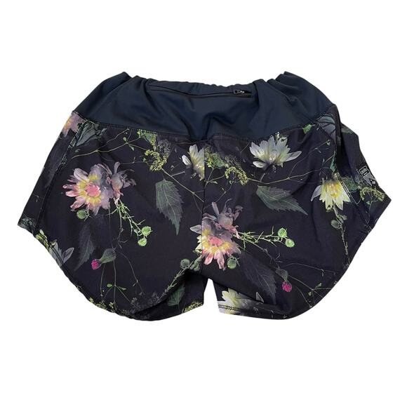 Oiselle Athletic Shorts Black Photo Realistic Floral Print Size 4 - Picture 4 of 5